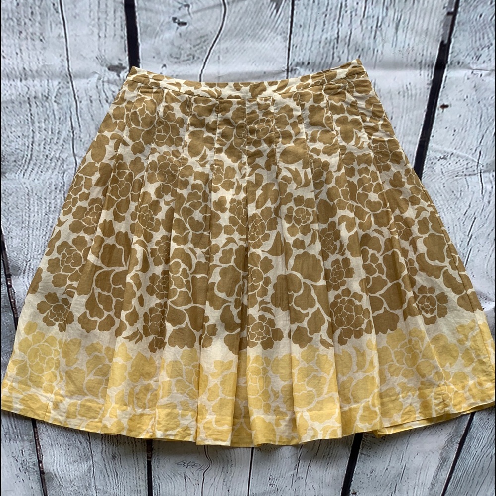 Banana Republic A-line skirt size 2